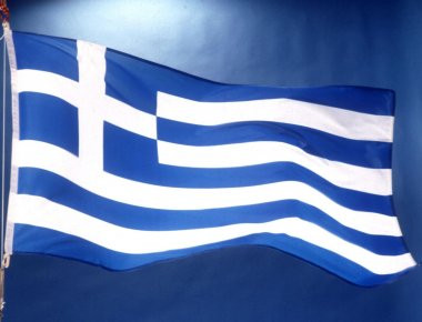 Αυτός είναι ο λόγος για τον οποίο η ελληνική σημαία έχει 9 λωρίδες και είναι κυανόλευκη! (φωτό)